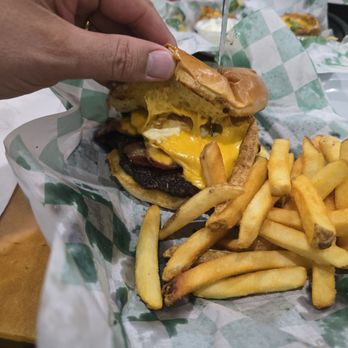 Froggers Grill & Bar - Bars Near Me - Mount Dora, Florida