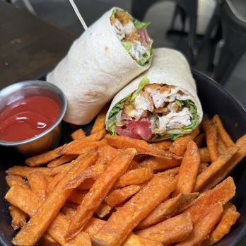 Peel - Honey mustard wrap - Italian Near Me - Oakhurst, New Jersey