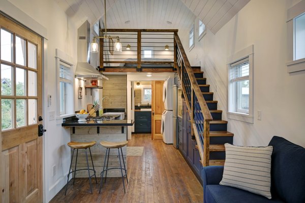 The Roost - Backyard Guesthouse by null