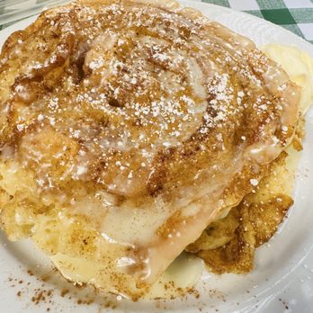 Cinnamon's Restaurant - Cinnamon Roll Pancakes! 10/10! - Pancakes Near Me - Kailua, Hawaii