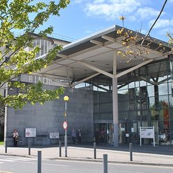 University College Hospital - Hospital entrance