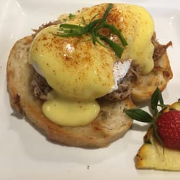 Kalua Pig Benedict
