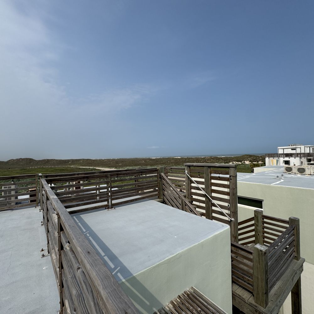 Lively Beach - Vacation Rentals Near Me - Corpus  Christi, Texas