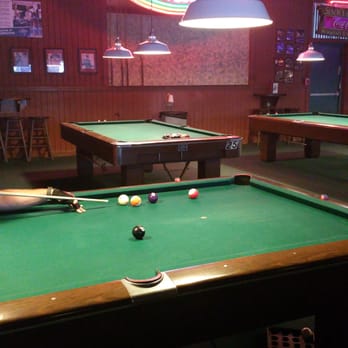 Slick Willie's Family Pool Hall - League Night - Pool Halls Near Me - Austin, Texas Slick Willie's Family Pool Hall - League Night - Pool Halls Near Me - Austin, Texas