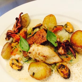 Le Stollberg - Lunch Calamari - International Near Me - Munich, BY