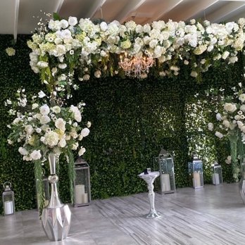 Albertson Wedding Chapel - drop dead gorgeous - Officiants Near Me - Los Angeles, California Albertson Wedding Chapel - drop dead gorgeous - Officiants Near Me - Los Angeles, California