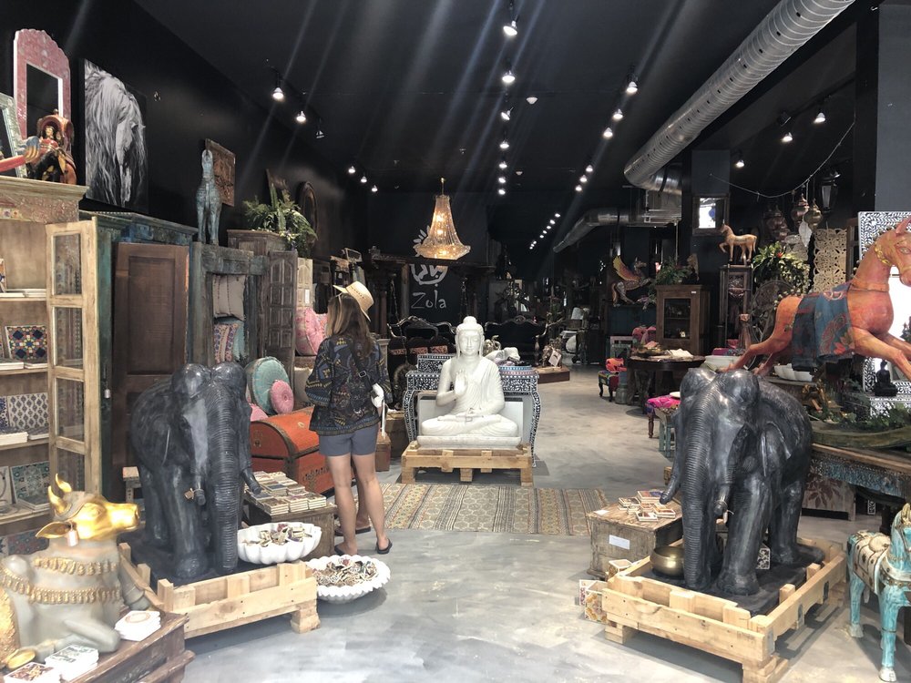 DESIGN ZOLA 17 Photos 4441 Boulevard Saint Laurent, Montréal