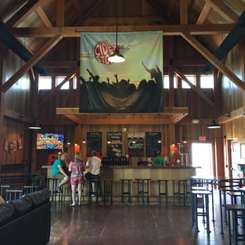 Woodchuck Hard Cidery - Bar - Cideries Near Me - Middlebury, Vermont Woodchuck Hard Cidery - Bar - Cideries Near Me - Middlebury, Vermont