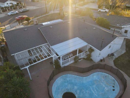 Quality Roofing Specialist Logo