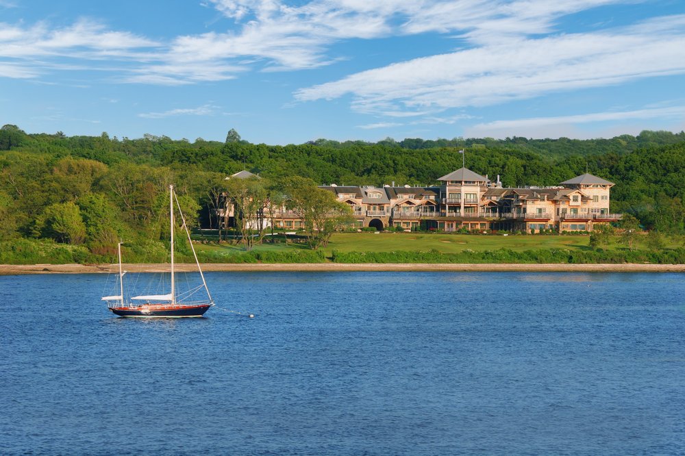 THE AQUIDNECK CLUB Updated August 2024 125 Corys Ln, Portsmouth