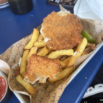 Hooked - Fish and chips - Seafood Near Me - København
