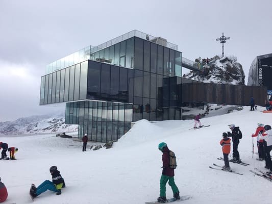 Restaurant ice Q by null