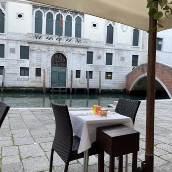 Taverna Da Baffo - Outside seating - Italian Near Me - Venezia, VE Taverna Da Baffo - Outside seating - Italian Near Me - Venezia, VE