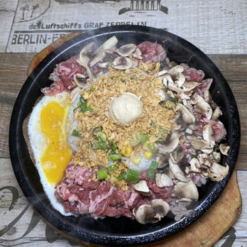 Sizzling Lunch - Garlic Beef Pepper Rice (IG @gwenlloves) - Steakhouses Near Me - Cupertino, California Sizzling Lunch - Garlic Beef Pepper Rice (IG @gwenlloves) - Steakhouses Near Me - Cupertino, California