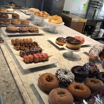 Dundee's Donuts - Breakfast & Brunch Near Me - Seaside, Oregon