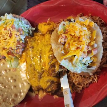 Esteban's Cafe y Cantina - Alcapulco platter. Subbed a puffy taco for the crunchy taco - Mexican Near Me - League City, Texas
