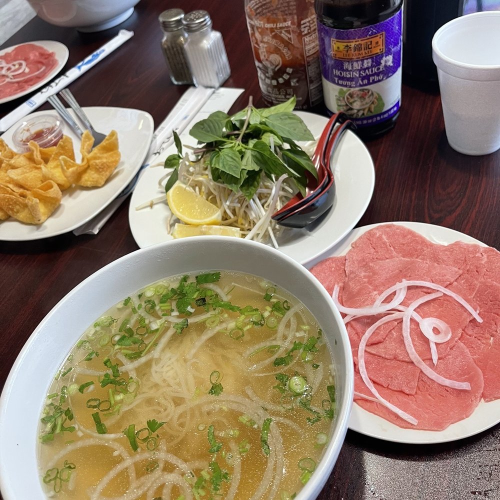 Phoresh - Beef pho w eye round steak - Vietnamese Near Me - Orlando, Florida Phoresh - Beef pho w eye round steak - Vietnamese Near Me - Orlando, Florida