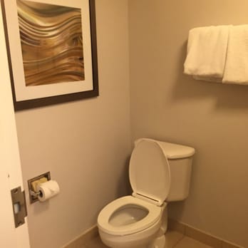 Courtyard by Marriott Akron Stow - Toilet side of bathroom - Hotels Near Me - Stow, Ohio