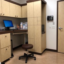 Central Valley Women's Health Associates - Patient room