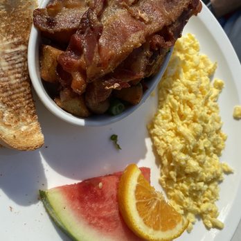 Allô! Mon Coco - Eggs with bacon on the side. - Breakfast & Brunch Near Me - Montreal, Quebec Allô! Mon Coco - Eggs with bacon on the side. - Breakfast & Brunch Near Me - Montreal, Quebec