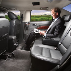 Top Fleet Limo - Sit back and relax to and from the airports with our professional chauffeurs.
