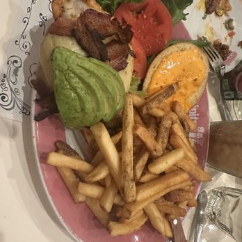 Serendipity 3 - Upper East Side - GRILLED YOUNG CHICKEN SANDWICH - Desserts Near Me - New York, New York