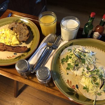 Abbey's Lantern Hill Inn - Bed & Breakfast Near Me - Ledyard, Connecticut