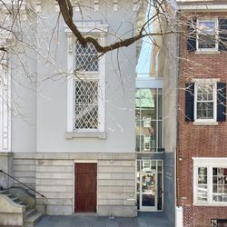 Society Hill Synagogue - The front of the synagogue, as seen from Spruce Street
