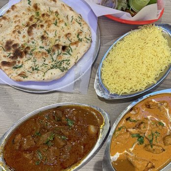 Zareen's - Chicken Tikka Masala Ala Carte & Lamb Gosht Ala Carte with Half Naan half rice & Chicken Memoni Samosas - Halal Near Me - Mountain View, California Zareen's - Chicken Tikka Masala Ala Carte & Lamb Gosht Ala Carte with Half Naan half rice & Chicken Memoni Samosas - Halal Near Me - Mountain View, California