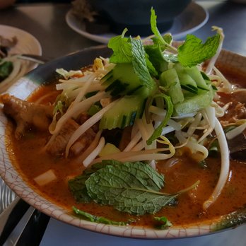 Sabb Thai - Kao poon. Curry soup with chicken feet and noodles - Thai Near Me - Honolulu, Hawaii Sabb Thai - Kao poon. Curry soup with chicken feet and noodles - Thai Near Me - Honolulu, Hawaii