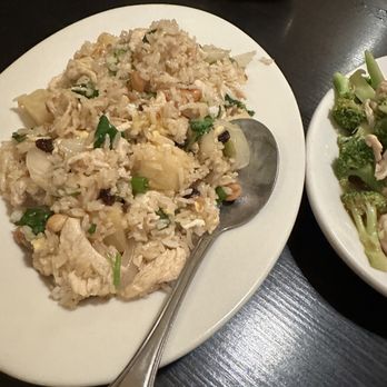 Real Thai Kitchen - 59.Pineapple Fried Rice with Chicken and Shrimp - Thai Near Me - Santa Cruz, California