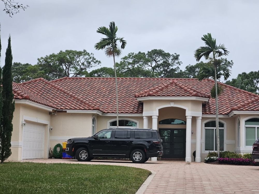 Slide of Expert Roofing Services