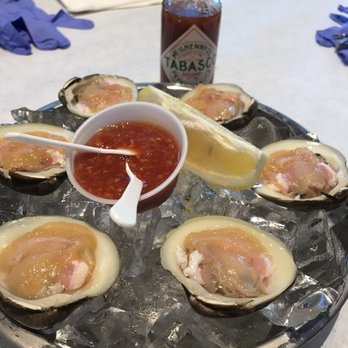 Seafood Boil - 1/2 Dozen Raw Clams - Seafood Near Me - North Brunswick, New Jersey