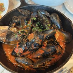 Mandara's Ristorante Pizzeria & Bar  - Mussels Fra Diavolo