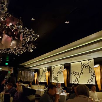 Atlantis Steakhouse - Decor - Steakhouses Near Me - RENO, Nevada