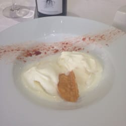 Monumento al Pastor - Helado artesanal de queso de la zona