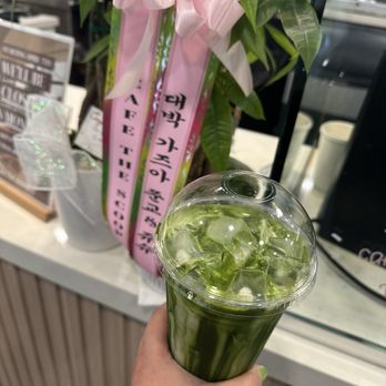 Cafe The Scoop - Matcha Latte with Banana - Cafes Near Me - Long Beach, California Cafe The Scoop - Matcha Latte with Banana - Cafes Near Me - Long Beach, California