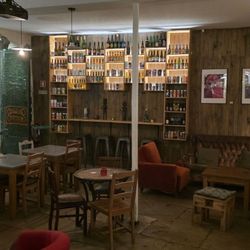 Outro Lado - Drinking Area