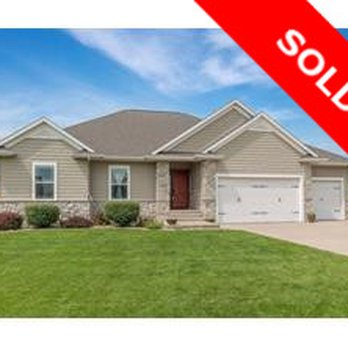 Deanna Howard - Iowa Realty - Real Estate Agents Near Me - Marion, Iowa Deanna Howard - Iowa Realty - Real Estate Agents Near Me - Marion, Iowa