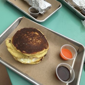 Mercado Sin Nombre - Breakfast sandwich with pancake buns - Mexican Near Me - Austin, Texas