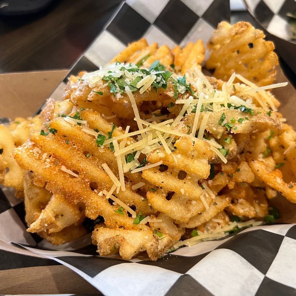 Buddy's Jersey Eats - Cross cut fries - Food Trucks Near Me - Las Vegas, Nevada