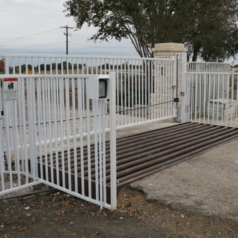 Texas Gate Company - Fences & Gates Near Me - Waco, Texas