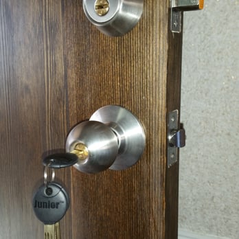 Locksmith Tech Service - Keys & Locksmiths Near Me - Astoria, New York
