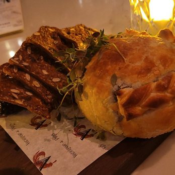 Vanderpump A Paris - Brie en Croûte - French Near Me - Las Vegas, Nevada Vanderpump A Paris - Brie en Croûte - French Near Me - Las Vegas, Nevada