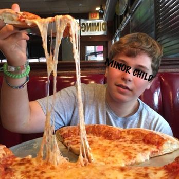 Chichos - Strawbridge - Pizza Near Me - Virginia Beach, Virginia