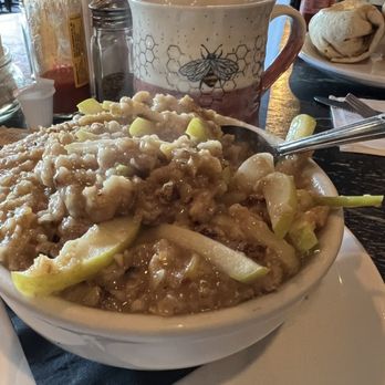 Otto's Kitchen & Comfort - Oatmeal with brown sugar, walnuts and apples - Breakfast & Brunch Near Me - Pittsfield, Massachusetts Otto's Kitchen & Comfort - Oatmeal with brown sugar, walnuts and apples - Breakfast & Brunch Near Me - Pittsfield, Massachusetts
