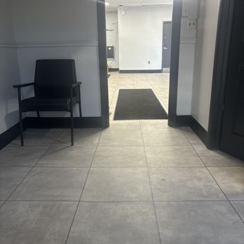 Firestone Complete Auto Care - Lovely waiting area - Tires Near Me - Baltimore, Maryland