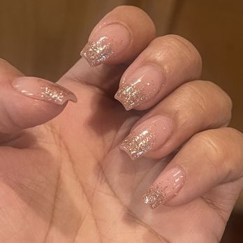 La Belle Nails - Glitter ombré nail design - Nail Salons Near Me - Lincoln, California