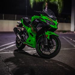 Escondido Cycle Center - 2023 Ninja 400 KRT