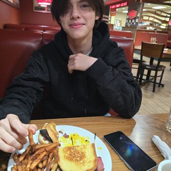 Denny's - Happy visit at Denny's Claremont! - Diners Near Me - Claremont, California Denny's - Happy visit at Denny's Claremont! - Diners Near Me - Claremont, California